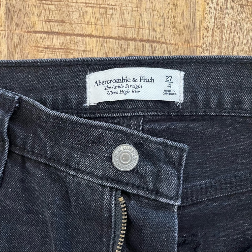 Abercrombie & Fitch Ankle Straight Jeans 27 4 Ultra High Rise Black Distressed - Picture 6 of 14